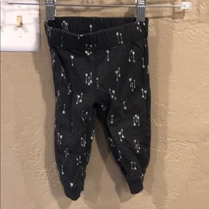 Arrow joggers